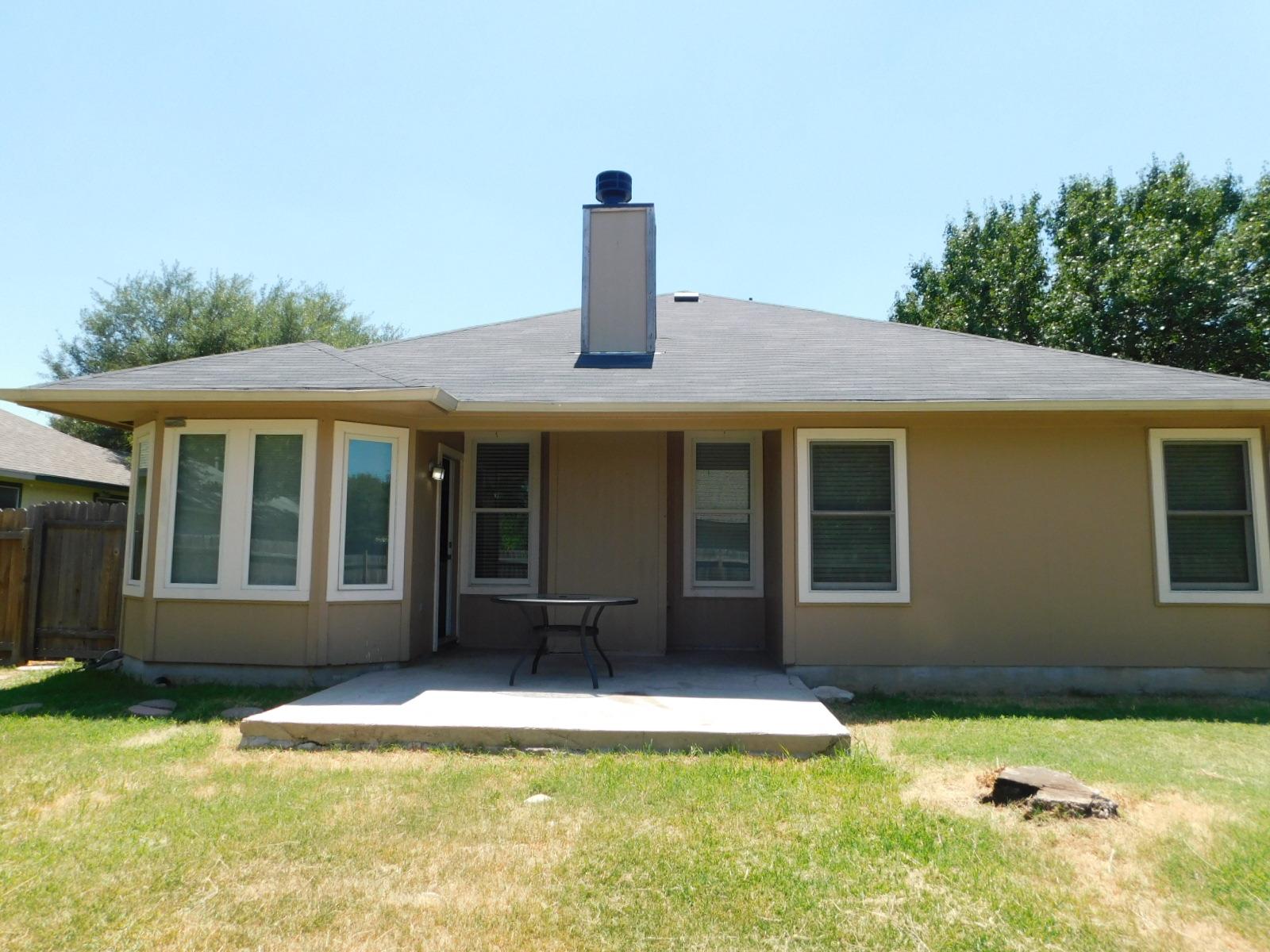 1104 Winecup Ct, Leander, TX 78641