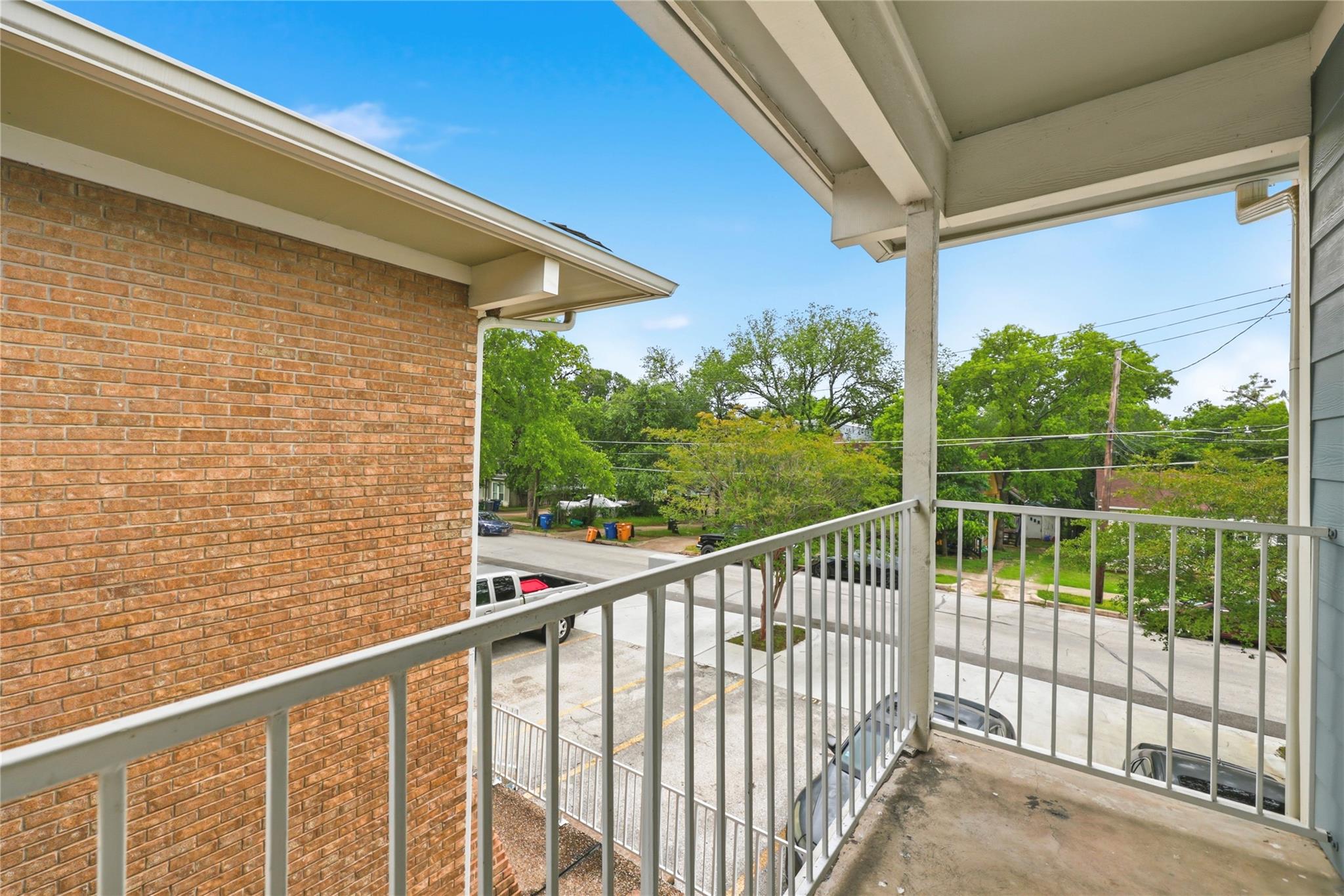 400 W 35th St # 201, Austin, TX 78705