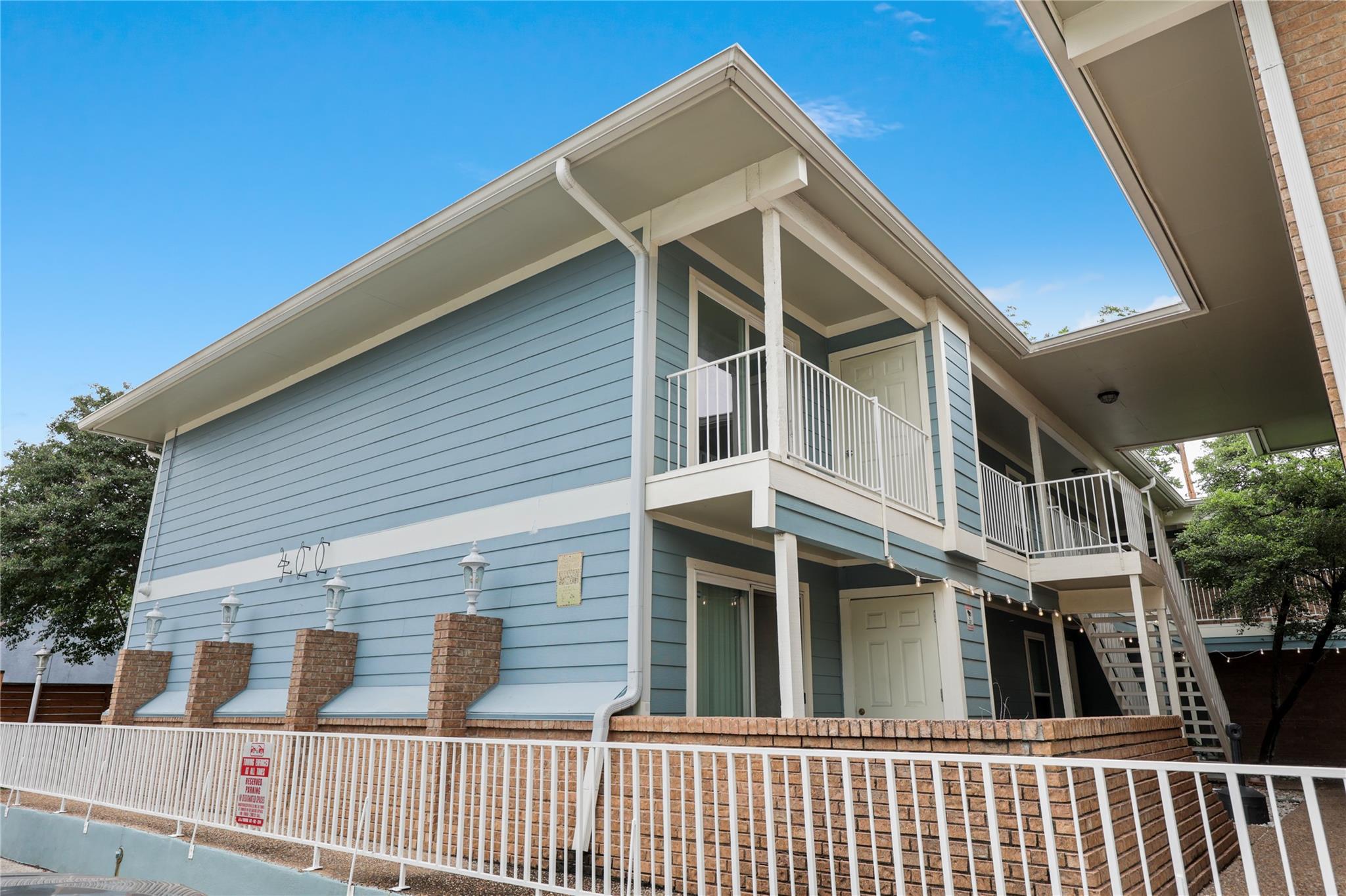 400 W 35th St # 201, Austin, TX 78705