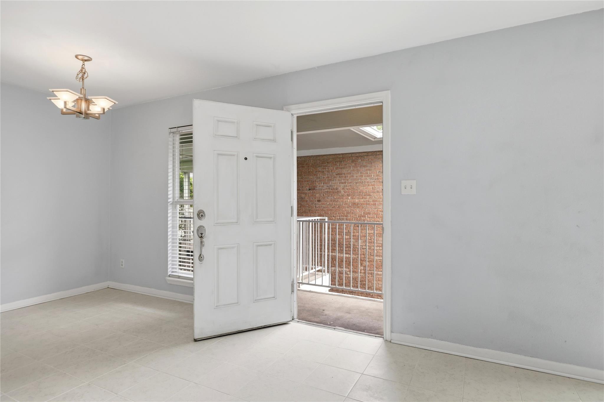 400 W 35th St # 201, Austin, TX 78705