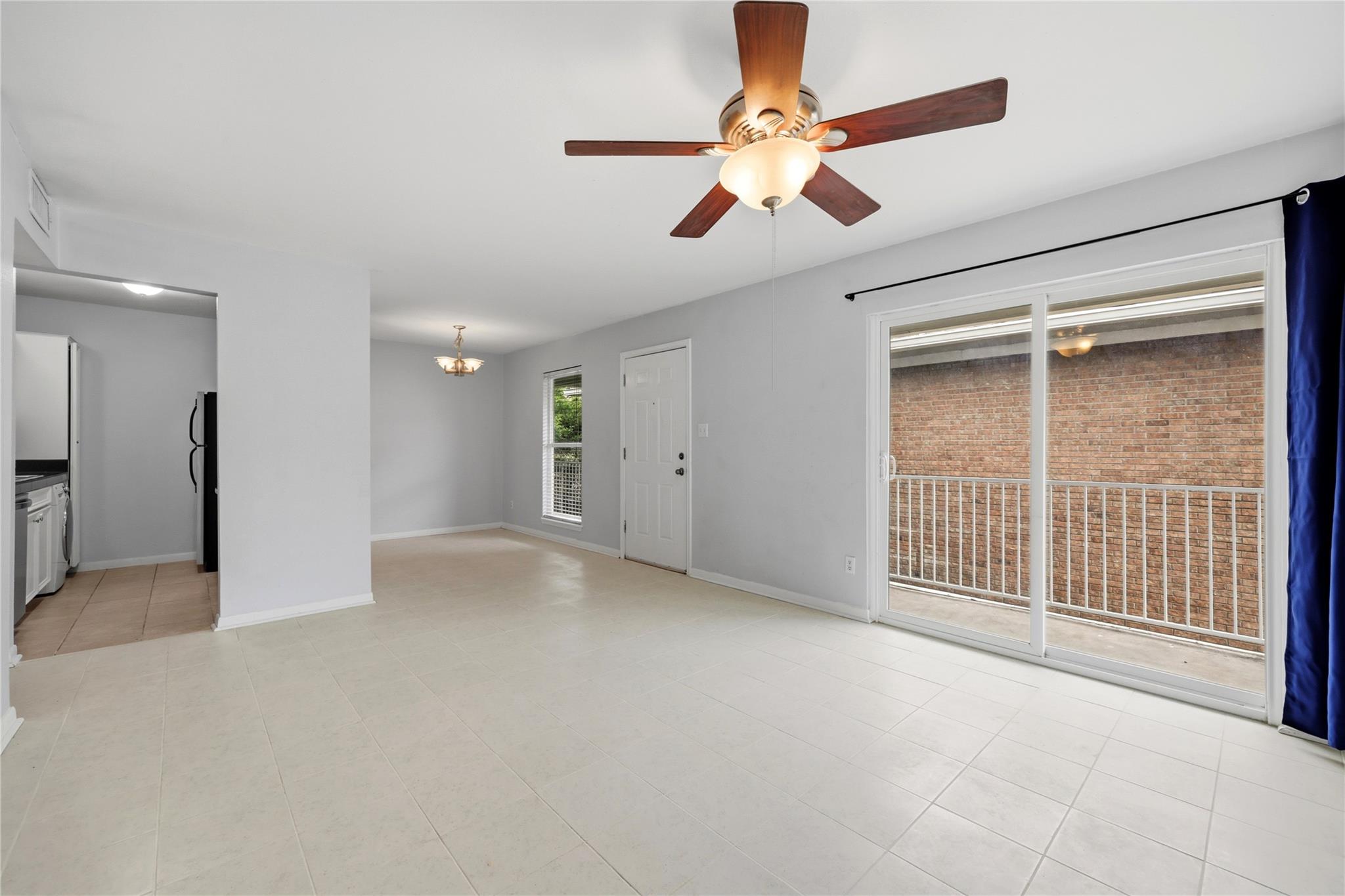 400 W 35th St # 201, Austin, TX 78705