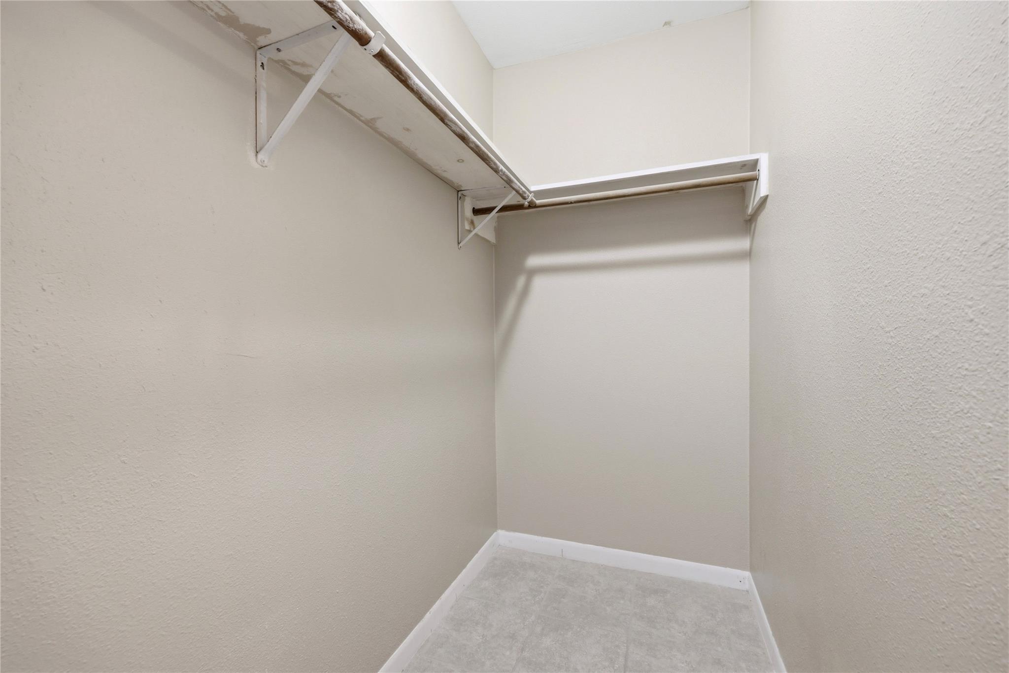 400 W 35th St # 201, Austin, TX 78705