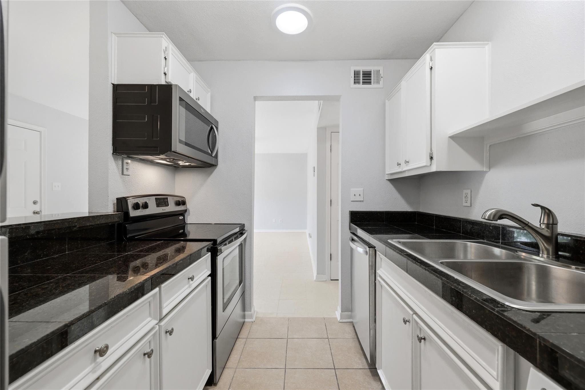 400 W 35th St # 201, Austin, TX 78705