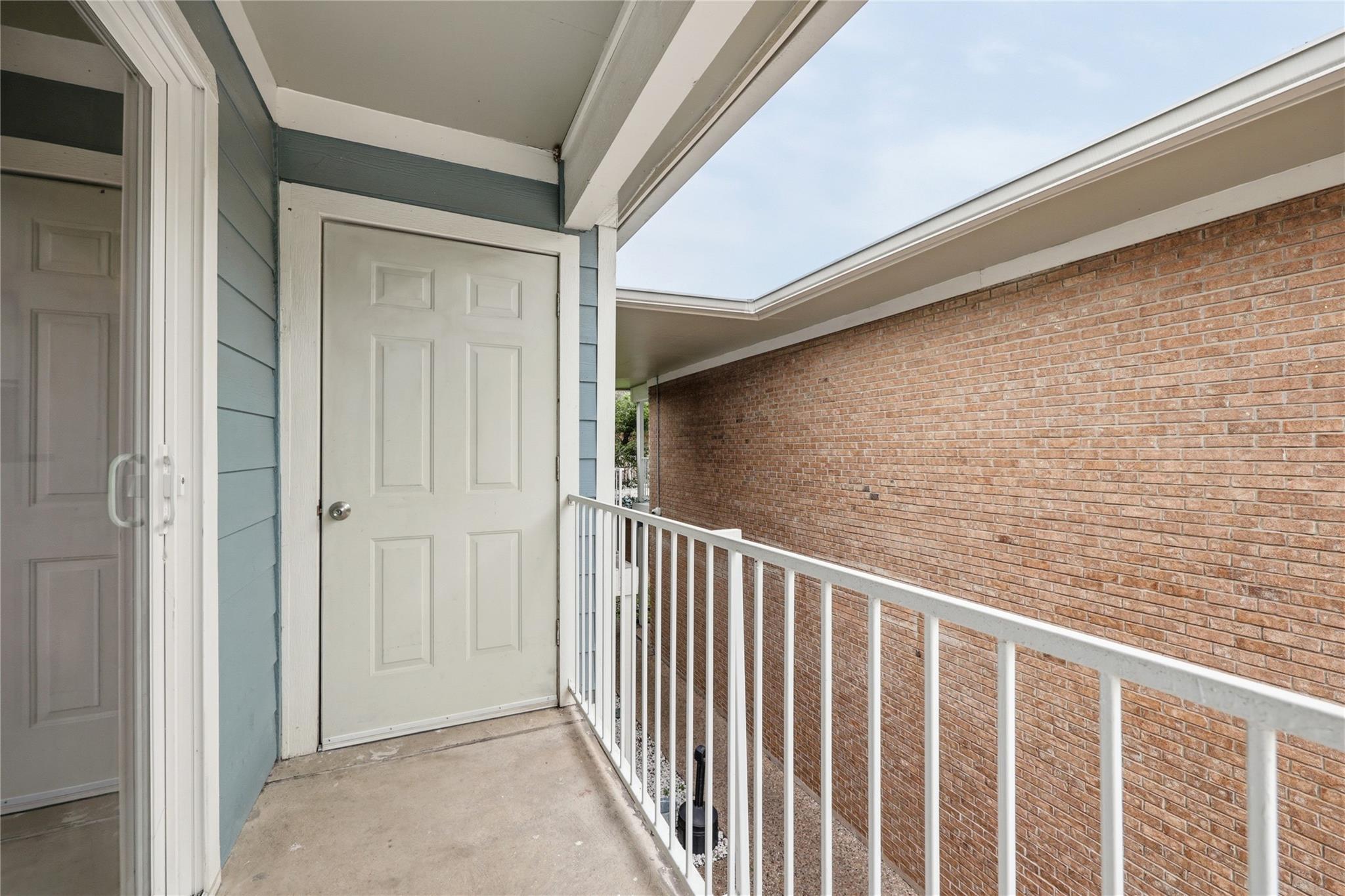 400 W 35th St # 201, Austin, TX 78705