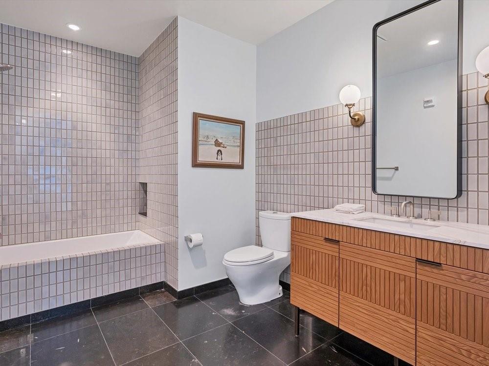 202 Nueces St # 1405, Austin, TX 78701