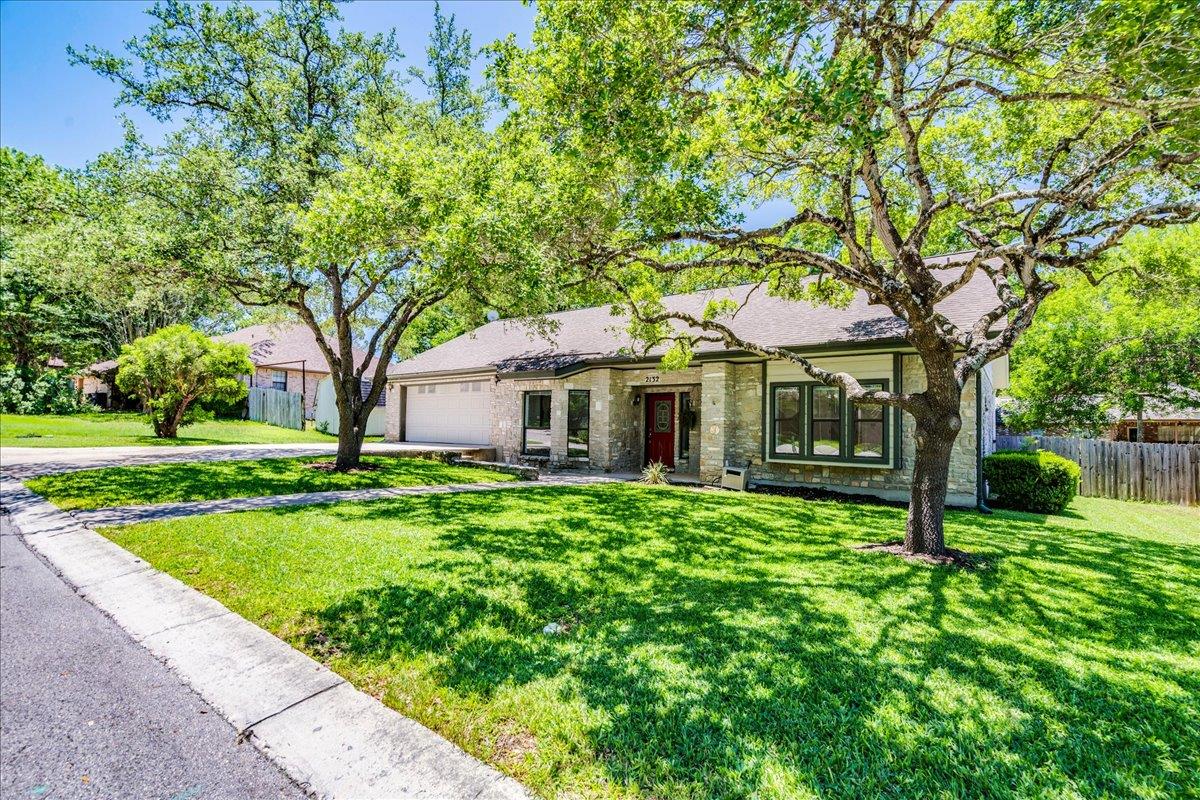 2132 Northcrest Dr, New Braunfels, TX 78130