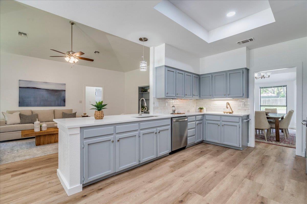 2132 Northcrest Dr, New Braunfels, TX 78130