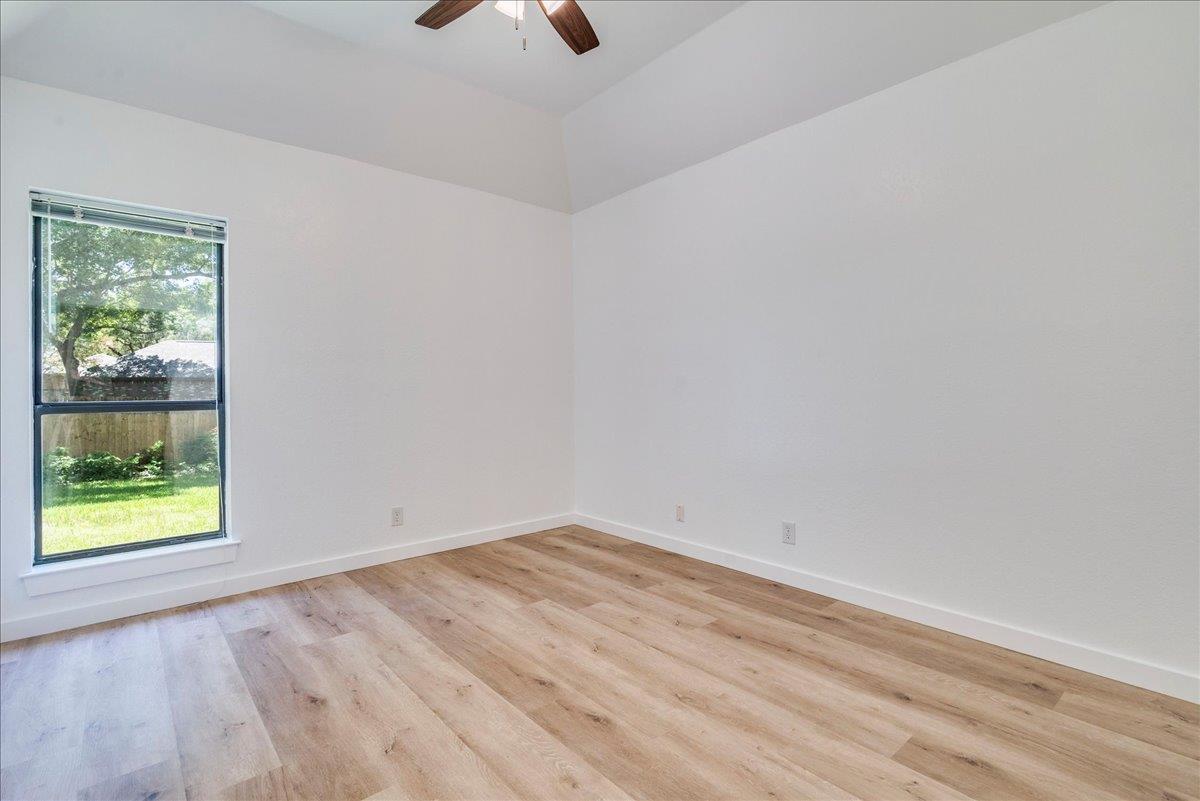 2132 Northcrest Dr, New Braunfels, TX 78130