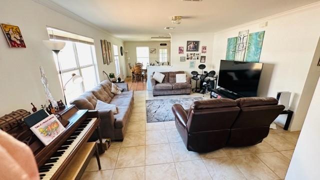 302 Golden Gate Dr, Leander, TX 78641