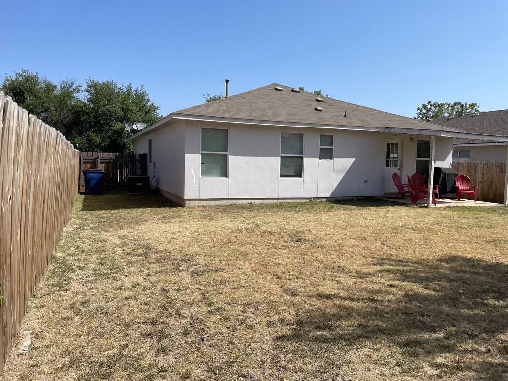 302 Golden Gate Dr, Leander, TX 78641