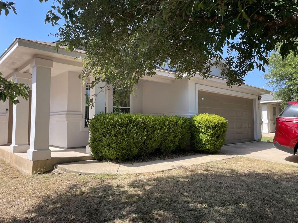 302 Golden Gate Dr, Leander, TX 78641