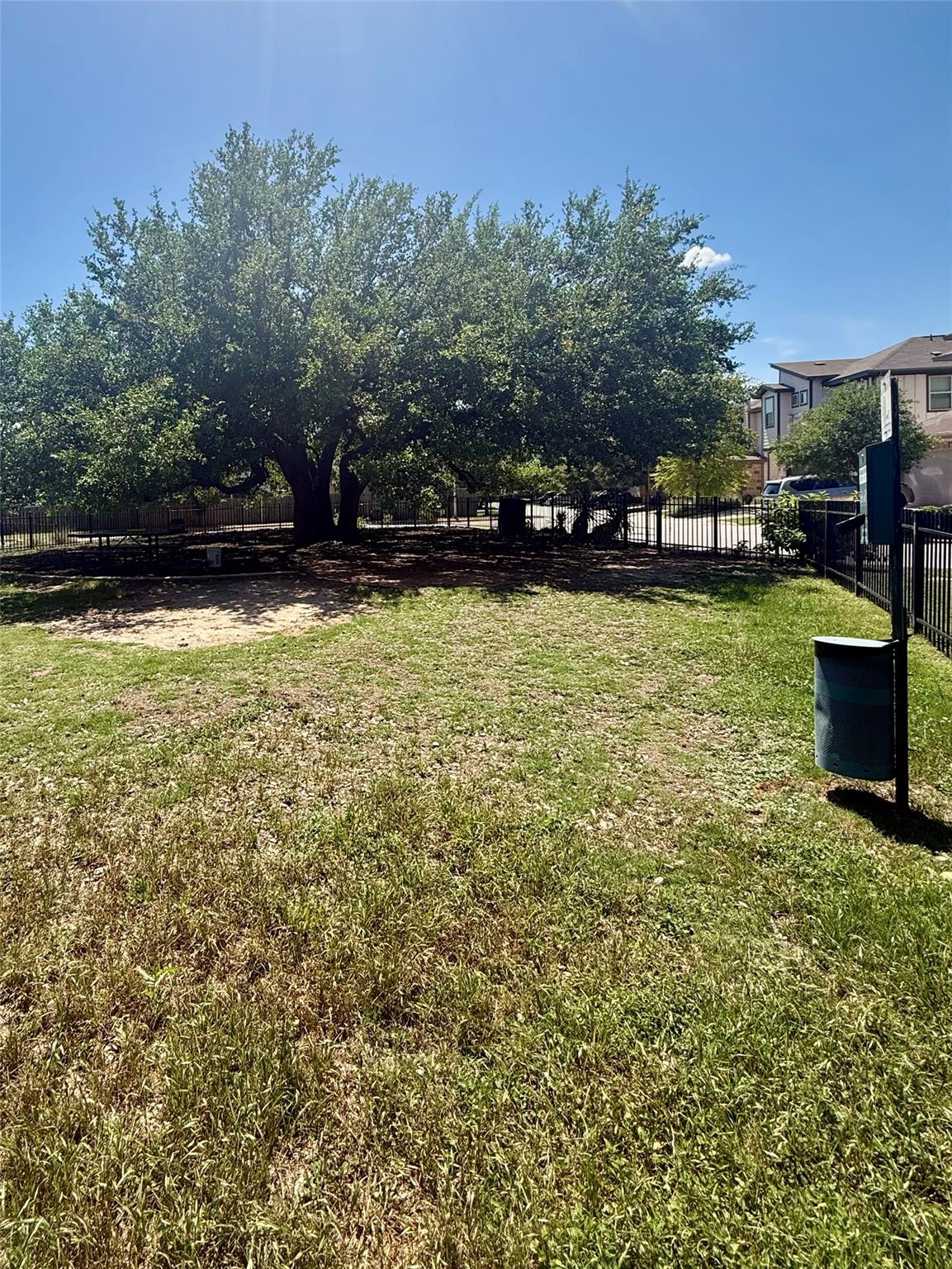 907 Sleepy Dell Ln, Austin, TX 78748