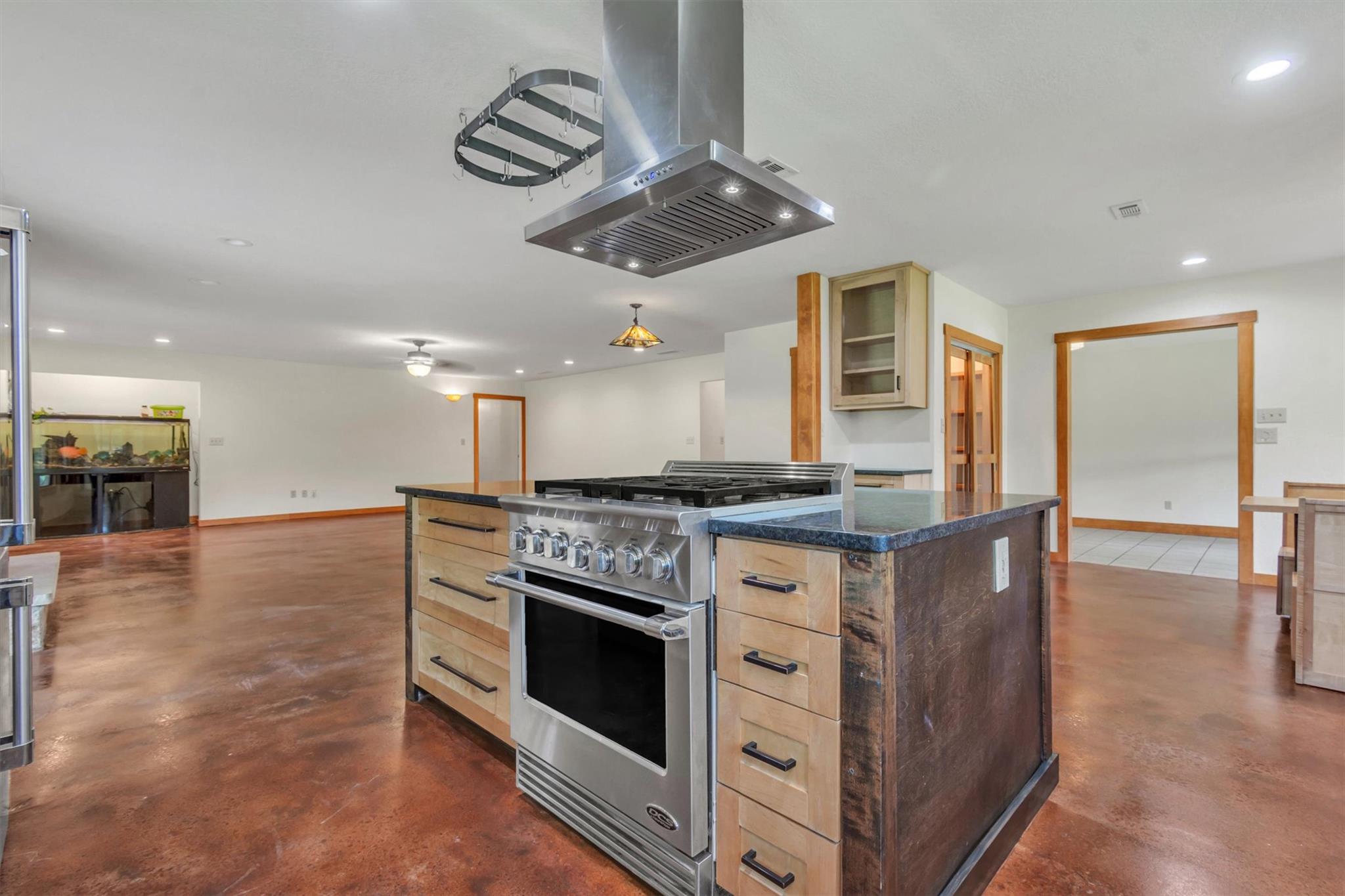 700 Billie Brooks Ln, Driftwood, TX 78619