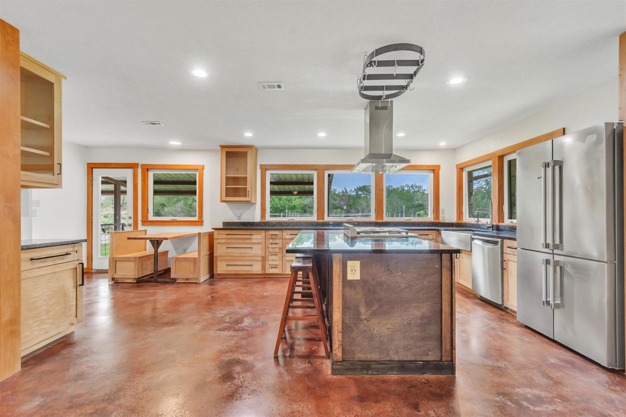 700 Billie Brooks Ln, Driftwood, TX 78619