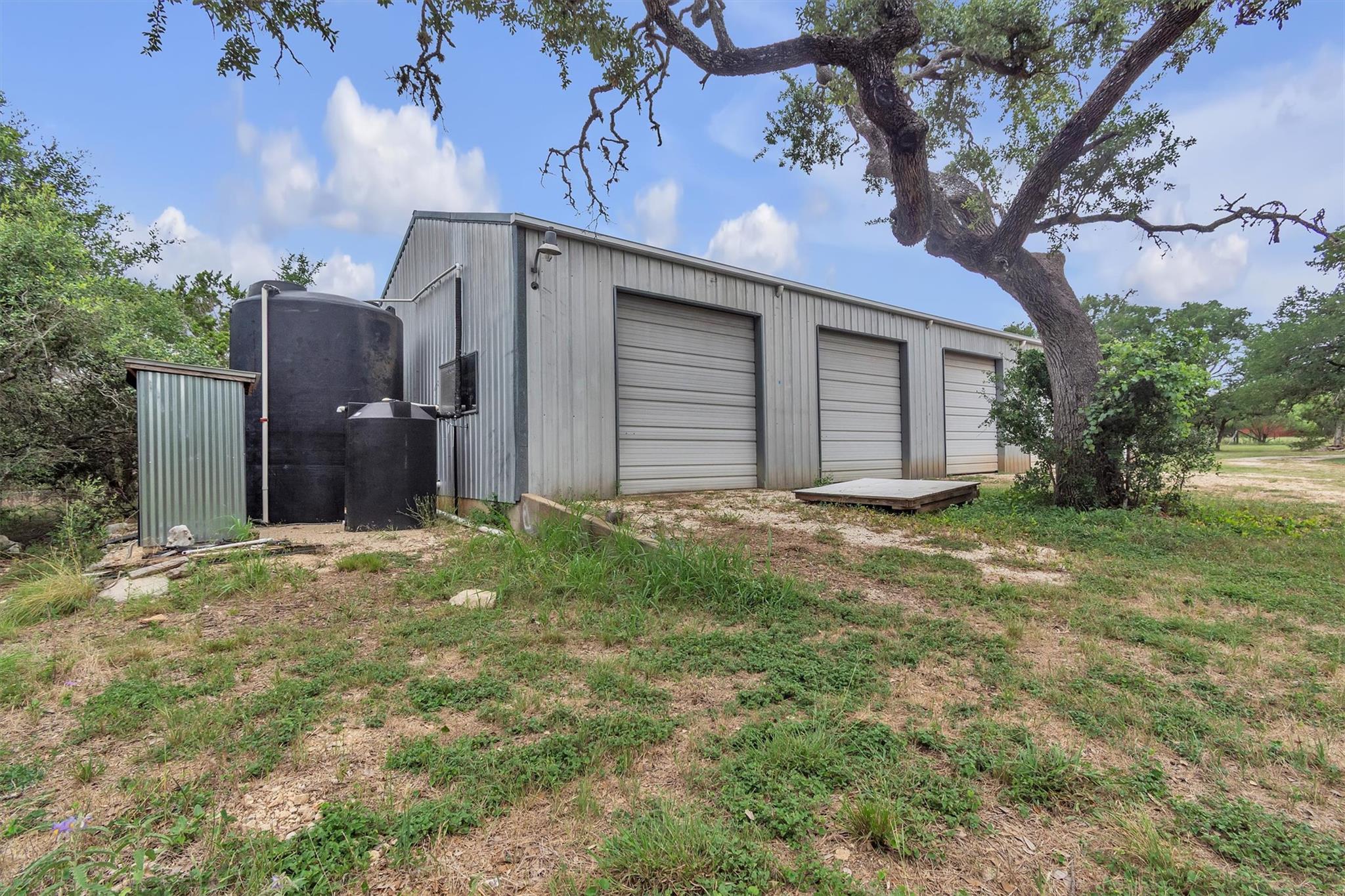 700 Billie Brooks Ln, Driftwood, TX 78619