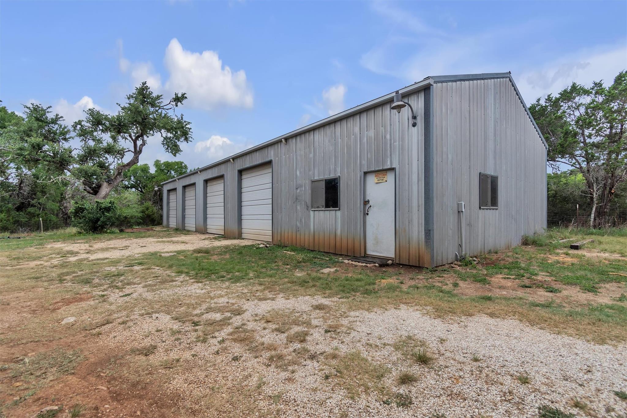 700 Billie Brooks Ln, Driftwood, TX 78619