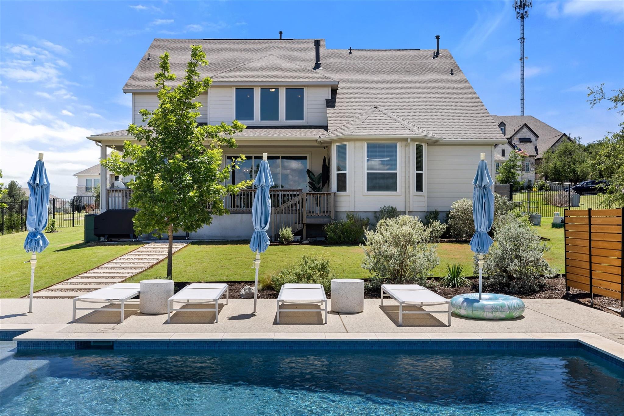 324 Cortaro Dr, Dripping Springs, TX 78620
