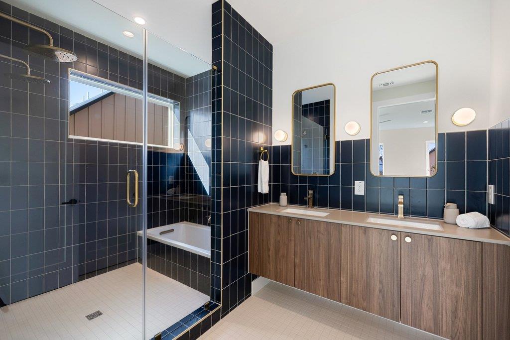 3530 Gonzales St # A, Austin, TX 78702
