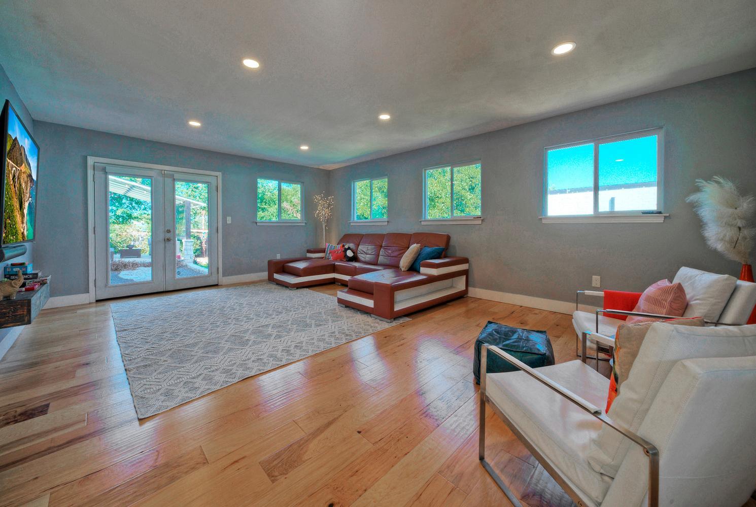 506 Tartan St, Austin, TX 78734
