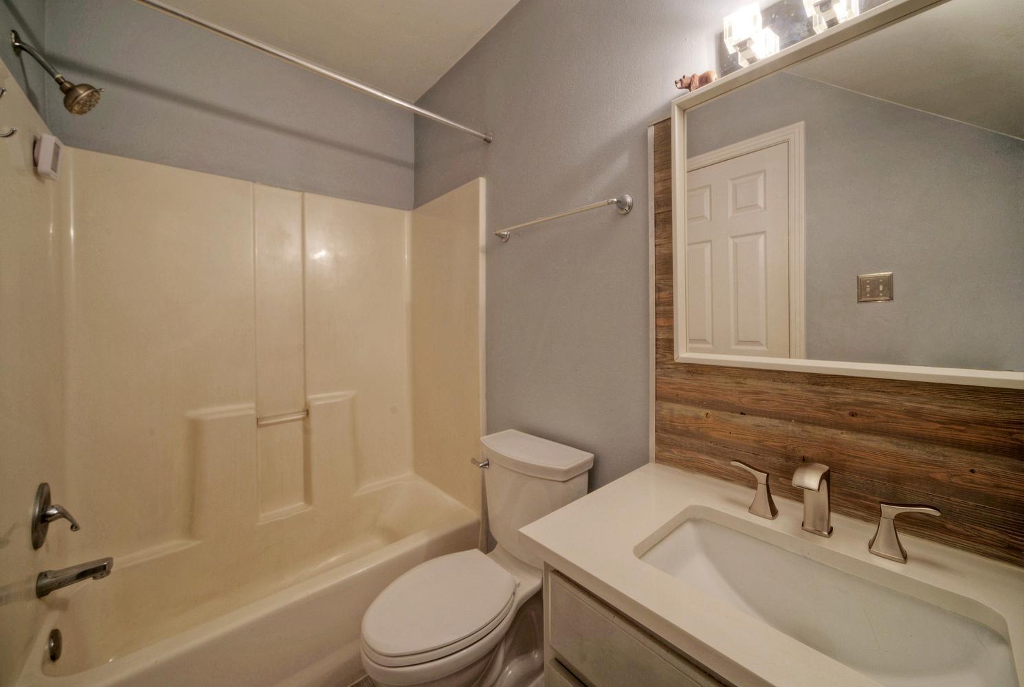 506 Tartan St, Austin, TX 78734