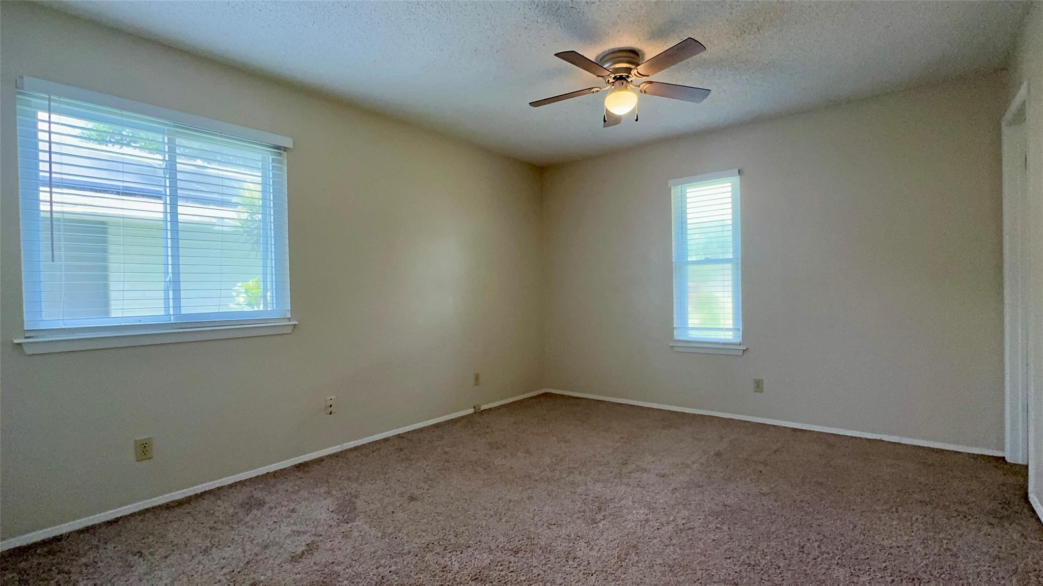 1213 Kenyon Dr, Austin, TX 78745
