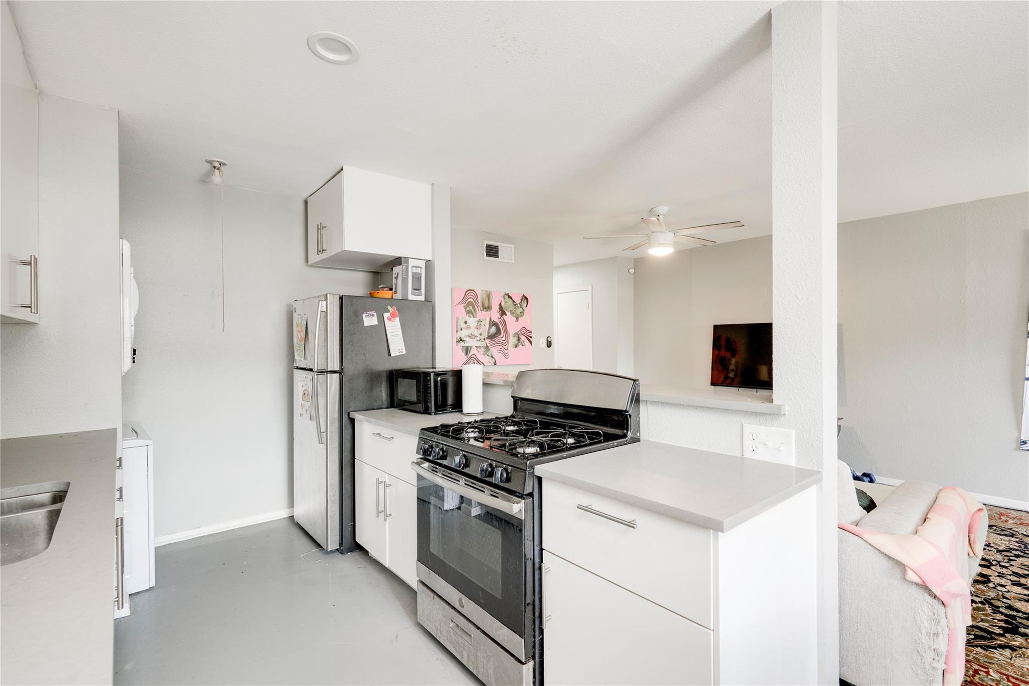 2315 Burleson Rd, Austin, TX 78741