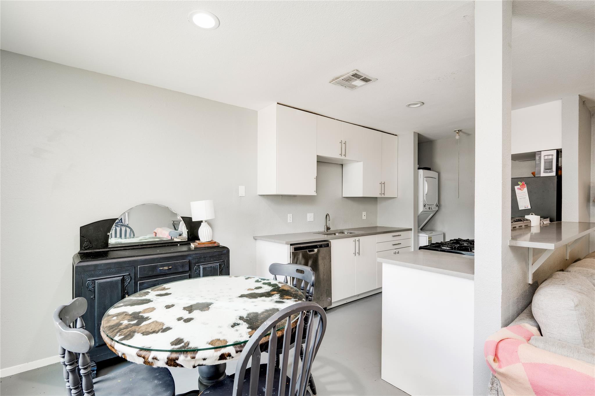 2315 Burleson Rd, Austin, TX 78741