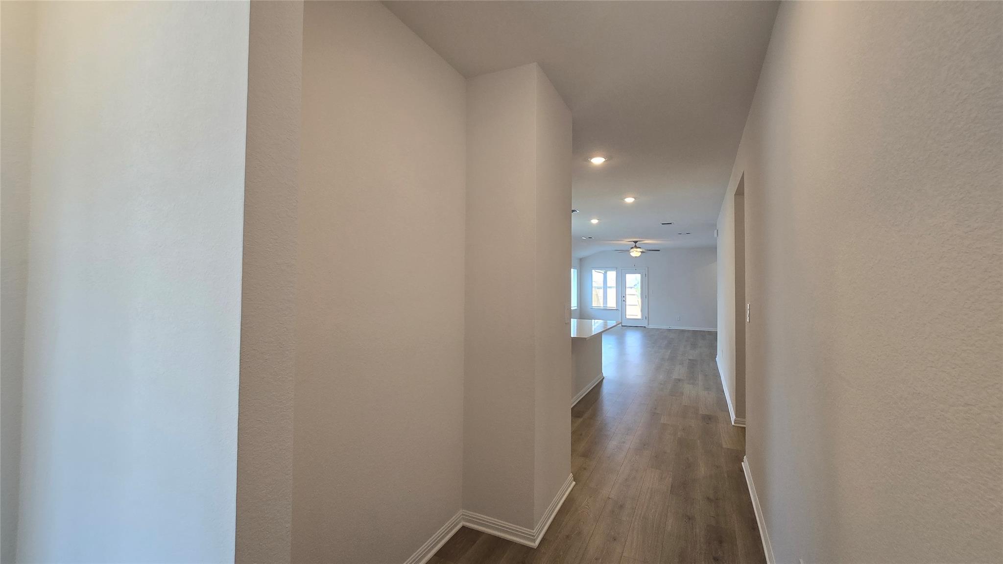 122 Holmby Dr, Hutto, TX 78634