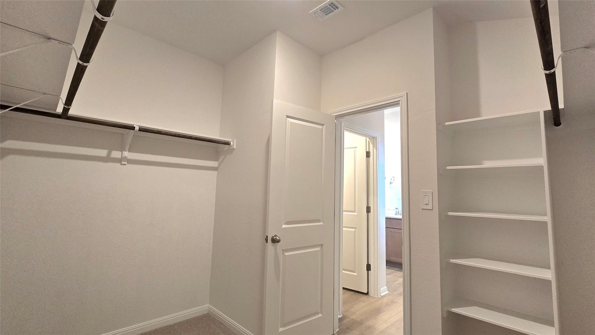 122 Holmby Dr, Hutto, TX 78634