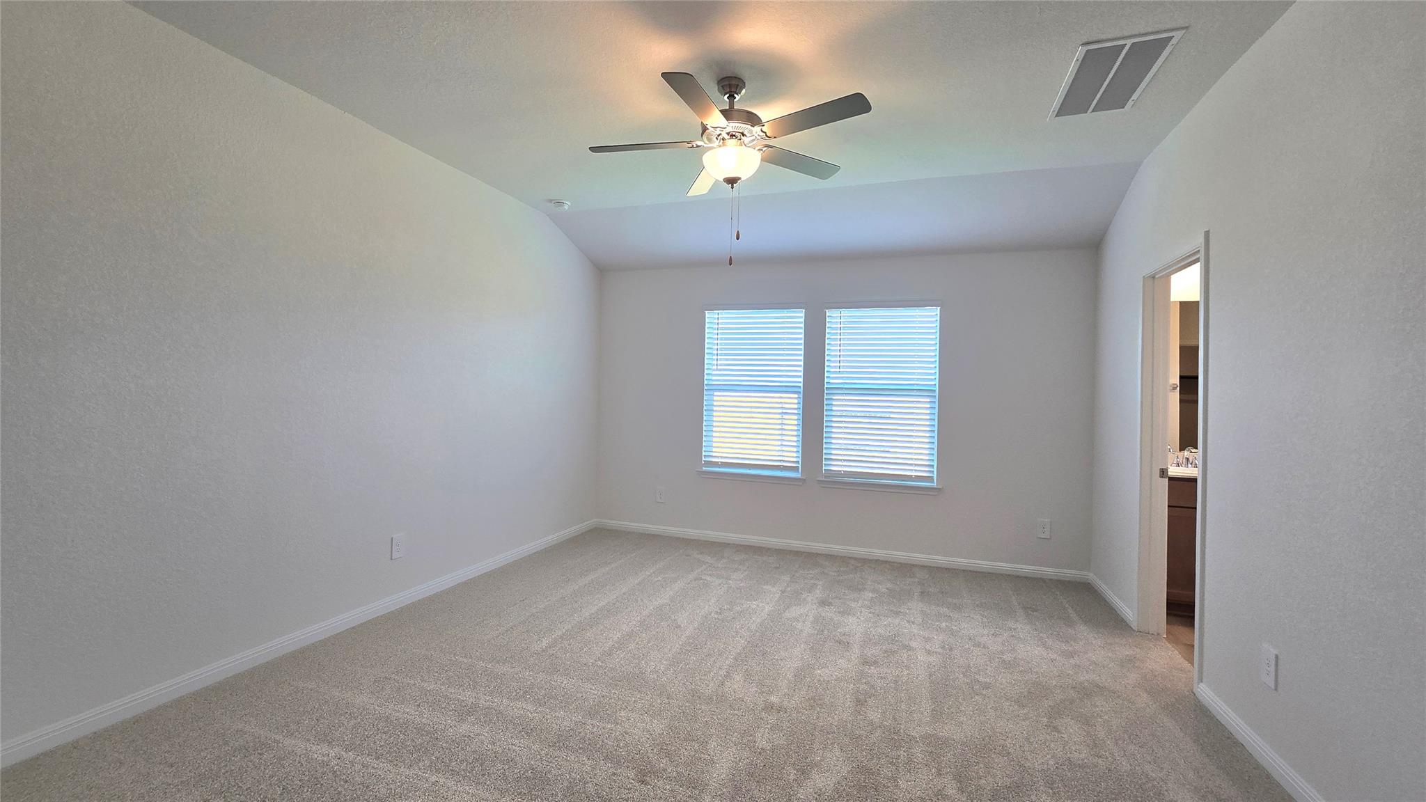 122 Holmby Dr, Hutto, TX 78634