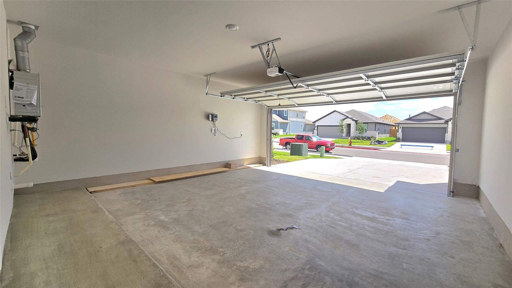 122 Holmby Dr, Hutto, TX 78634
