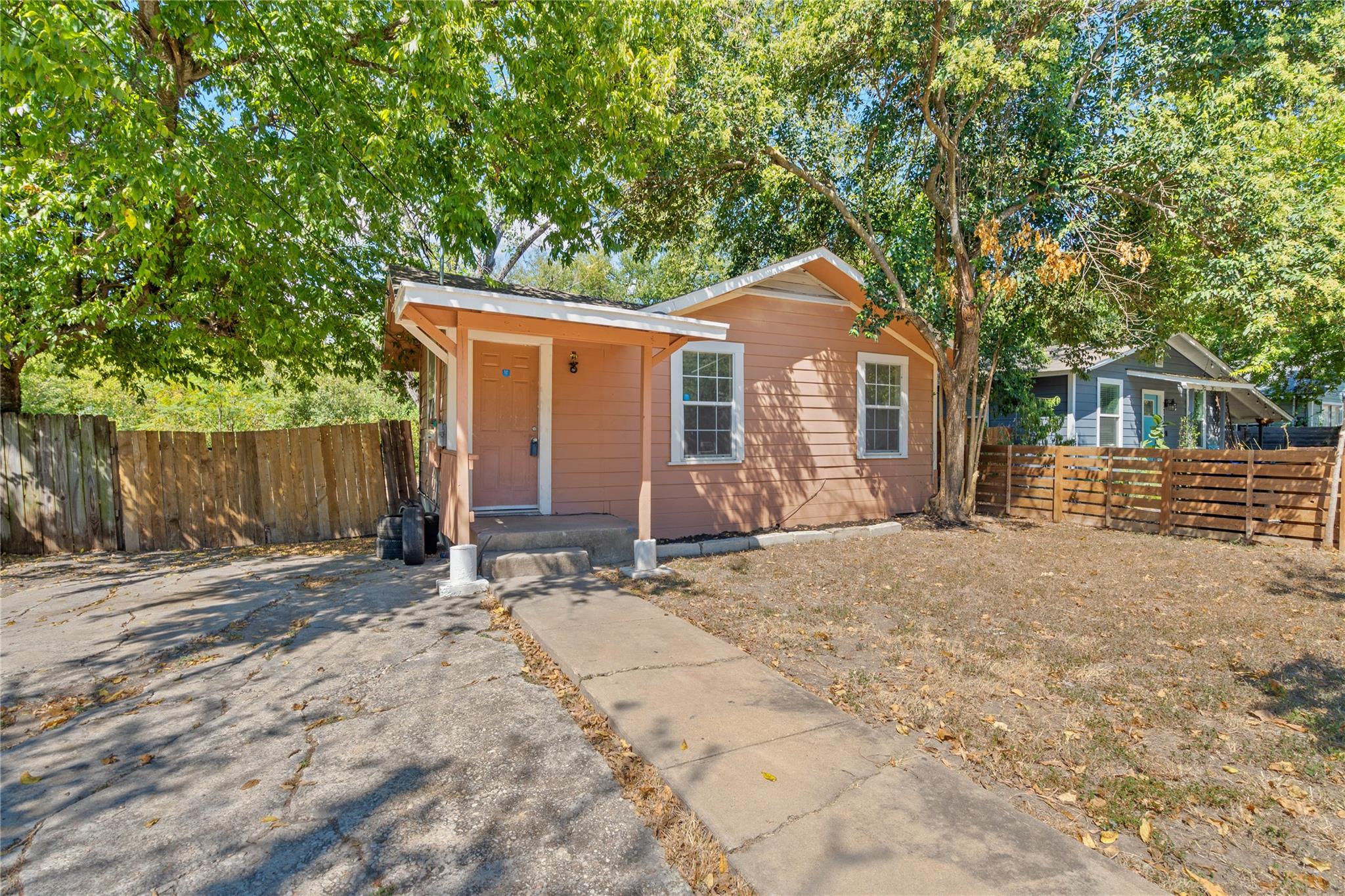 1114 Eleanor St, Austin, TX 78721