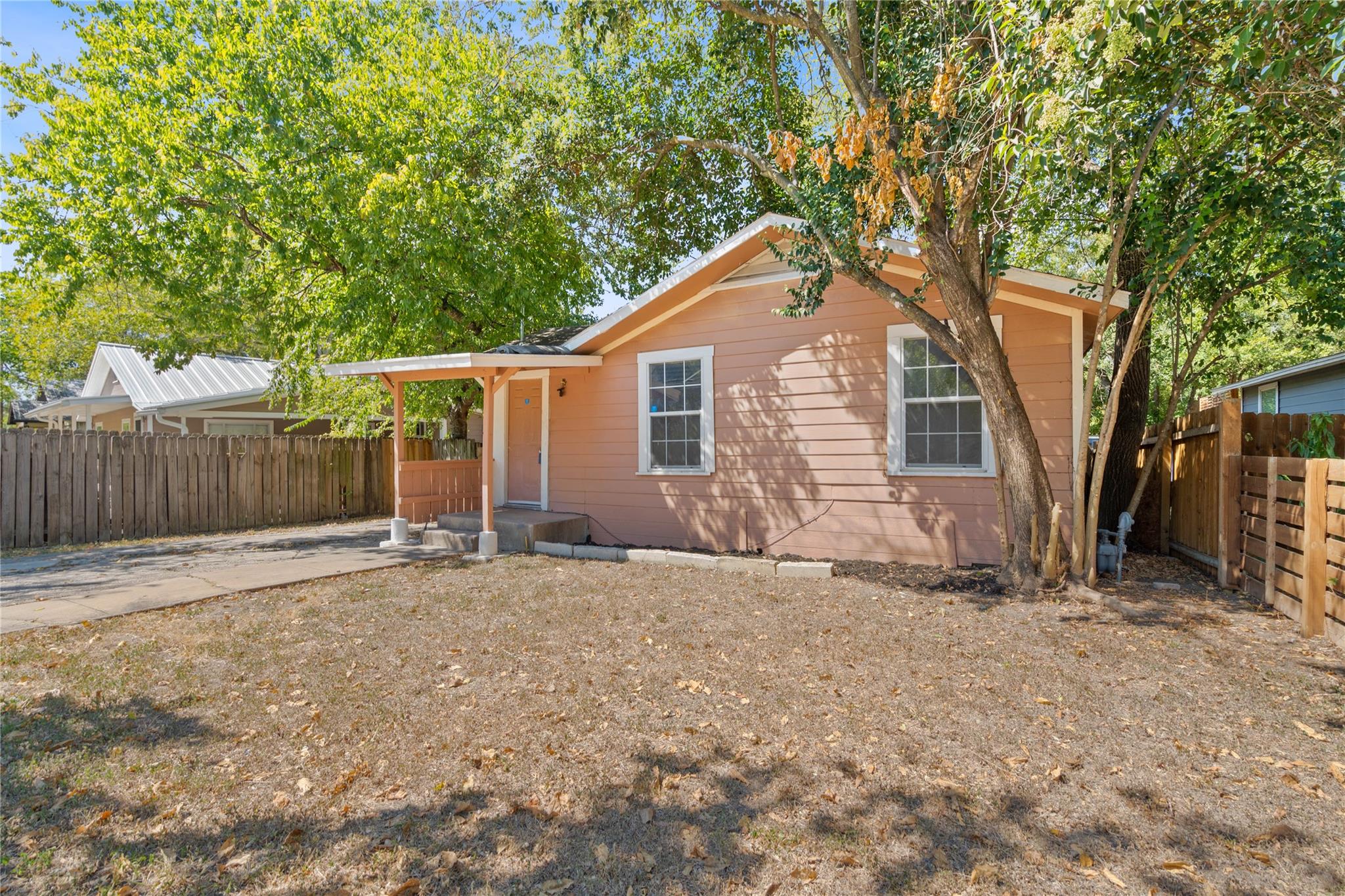 1114 Eleanor St, Austin, TX 78721