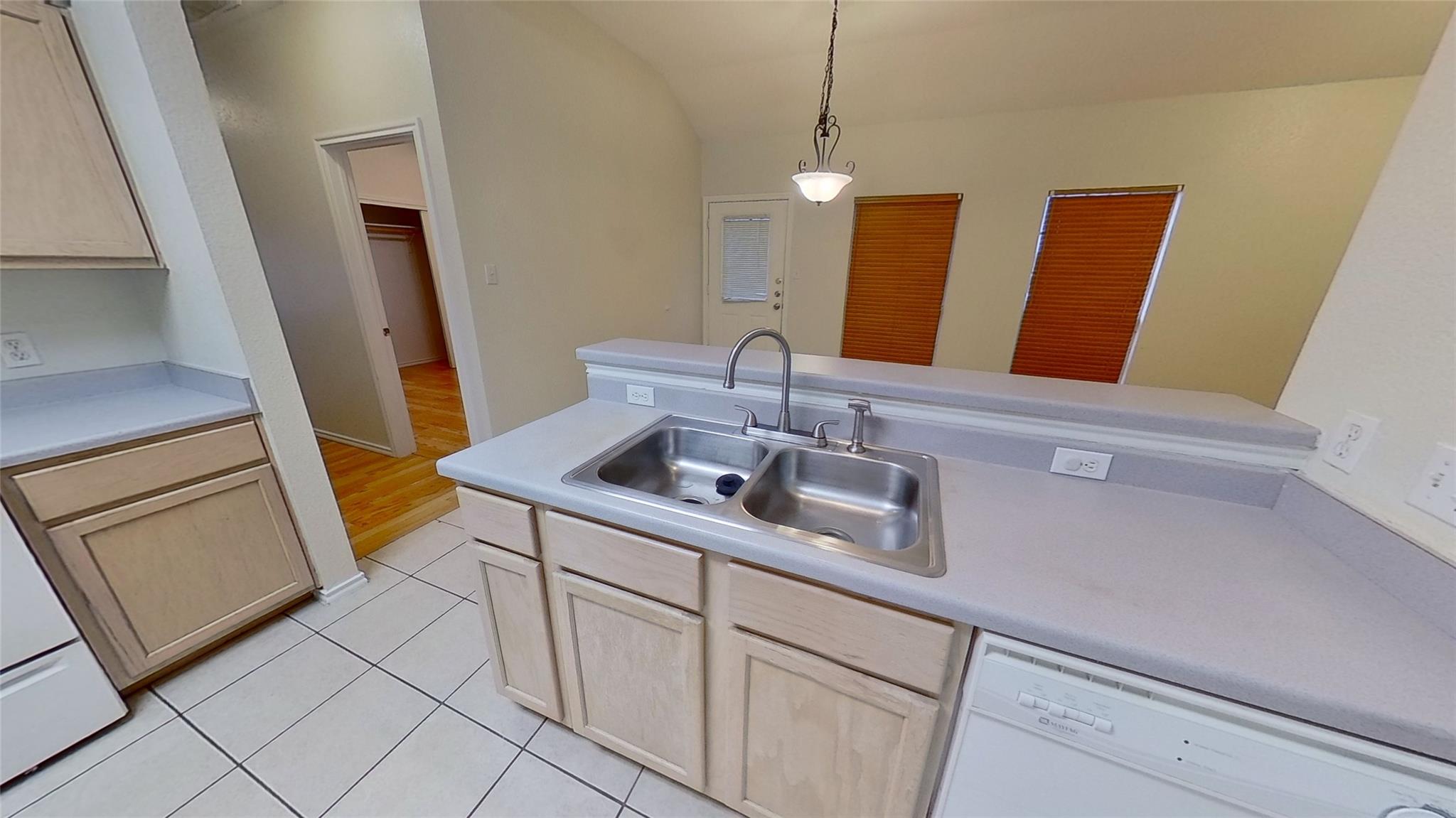 1705 Constantino Cir # B, Austin, TX 78745