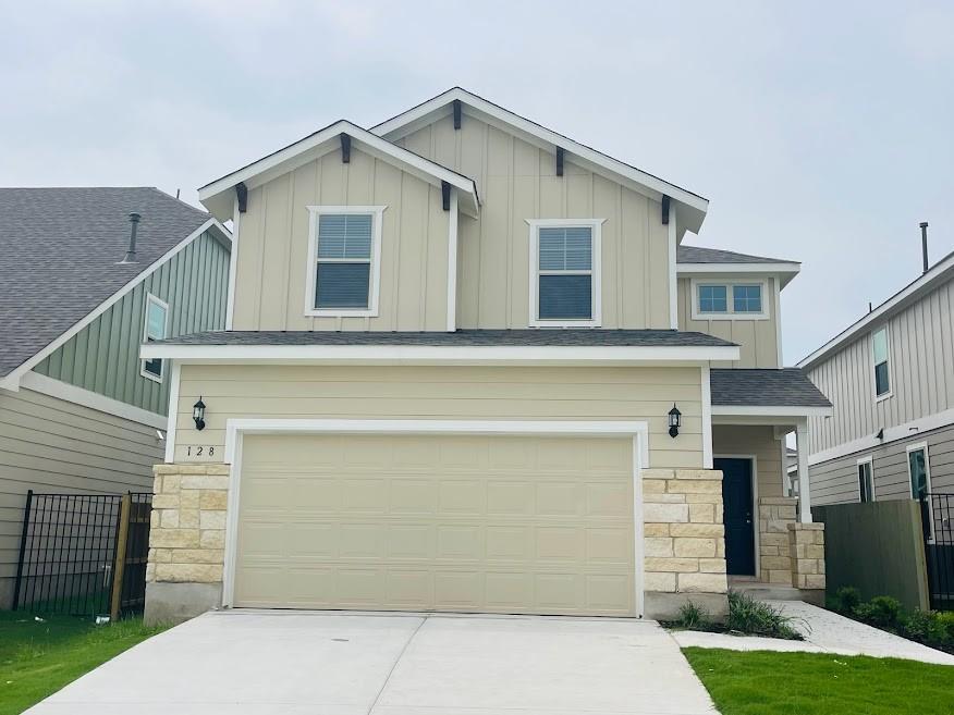 128 BANYON Dr, Liberty Hill, TX 78642