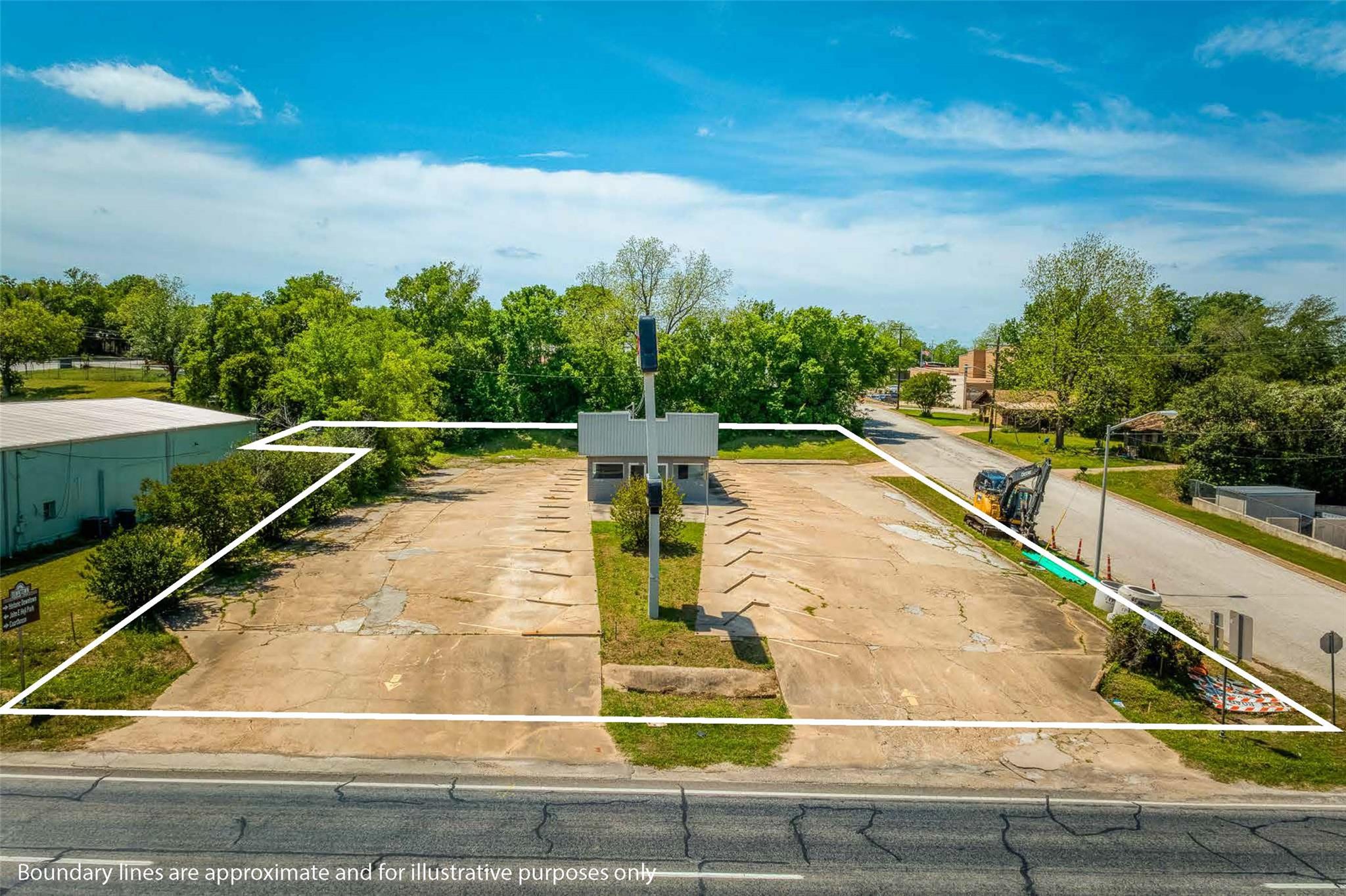 310 State Highway 36 S Highway S, Caldwell, TX 77836