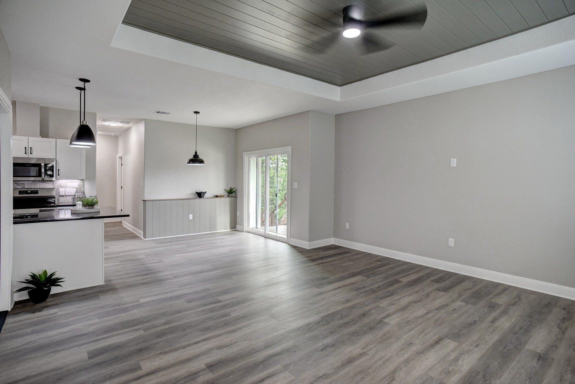 121 S Kanaio Dr, Bastrop, TX 78602
