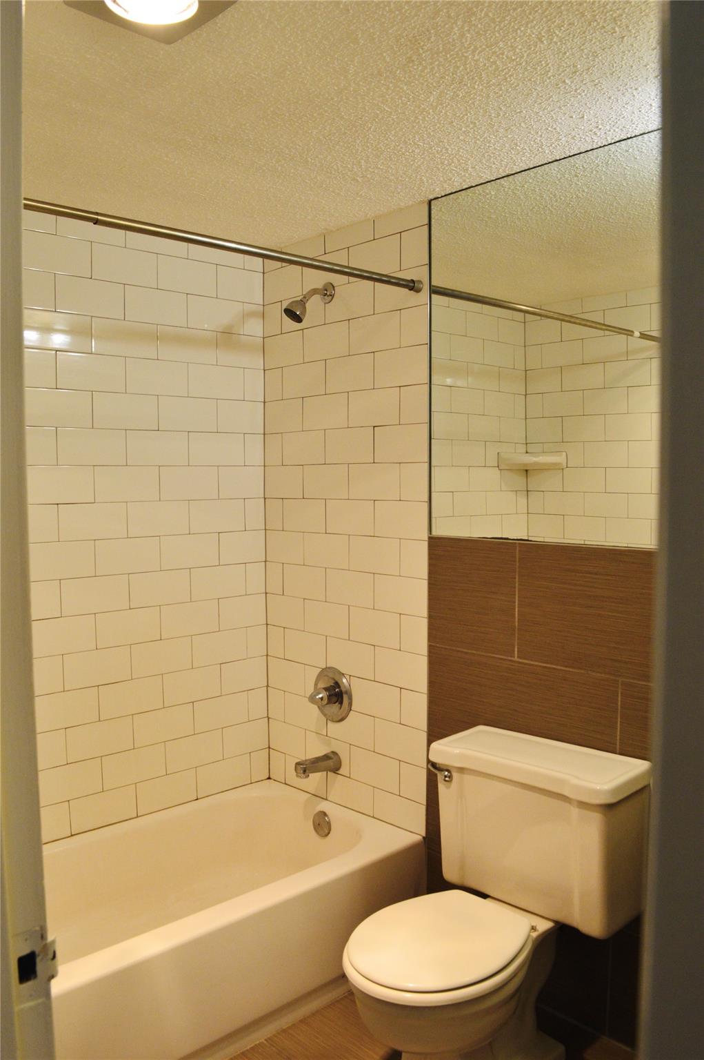 1800 LAVACA St # 807, Austin, TX 78701