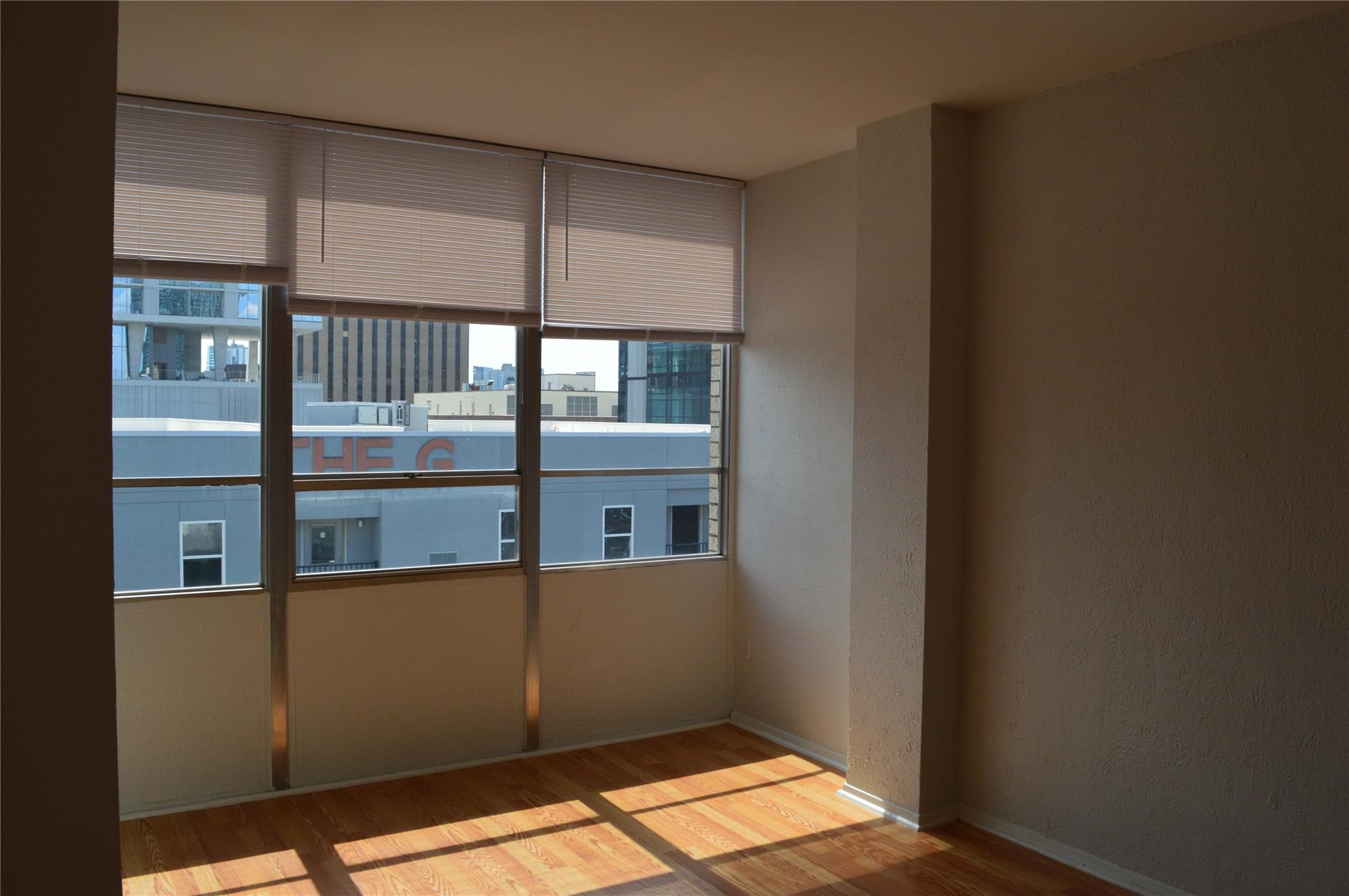 1800 LAVACA St # 807, Austin, TX 78701