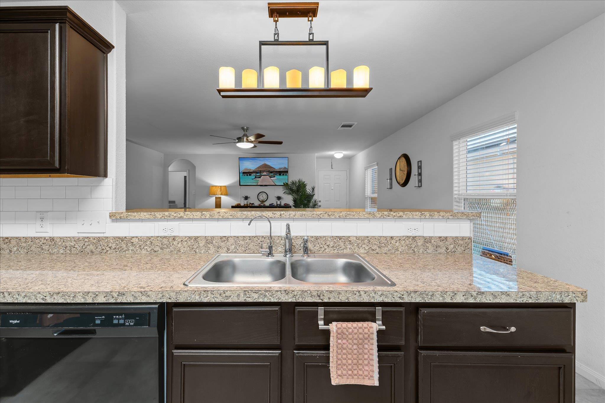 1533 Breanna Ln, Kyle, TX 78640