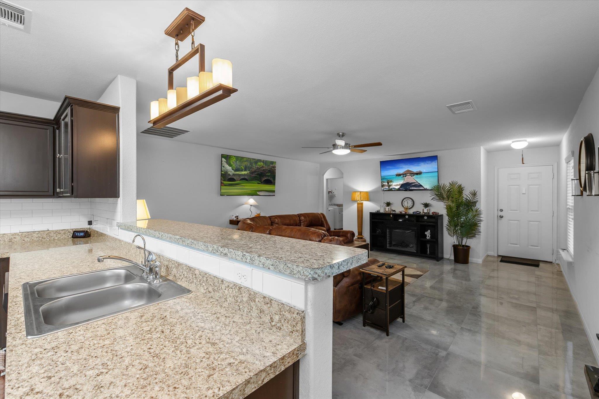 1533 Breanna Ln, Kyle, TX 78640