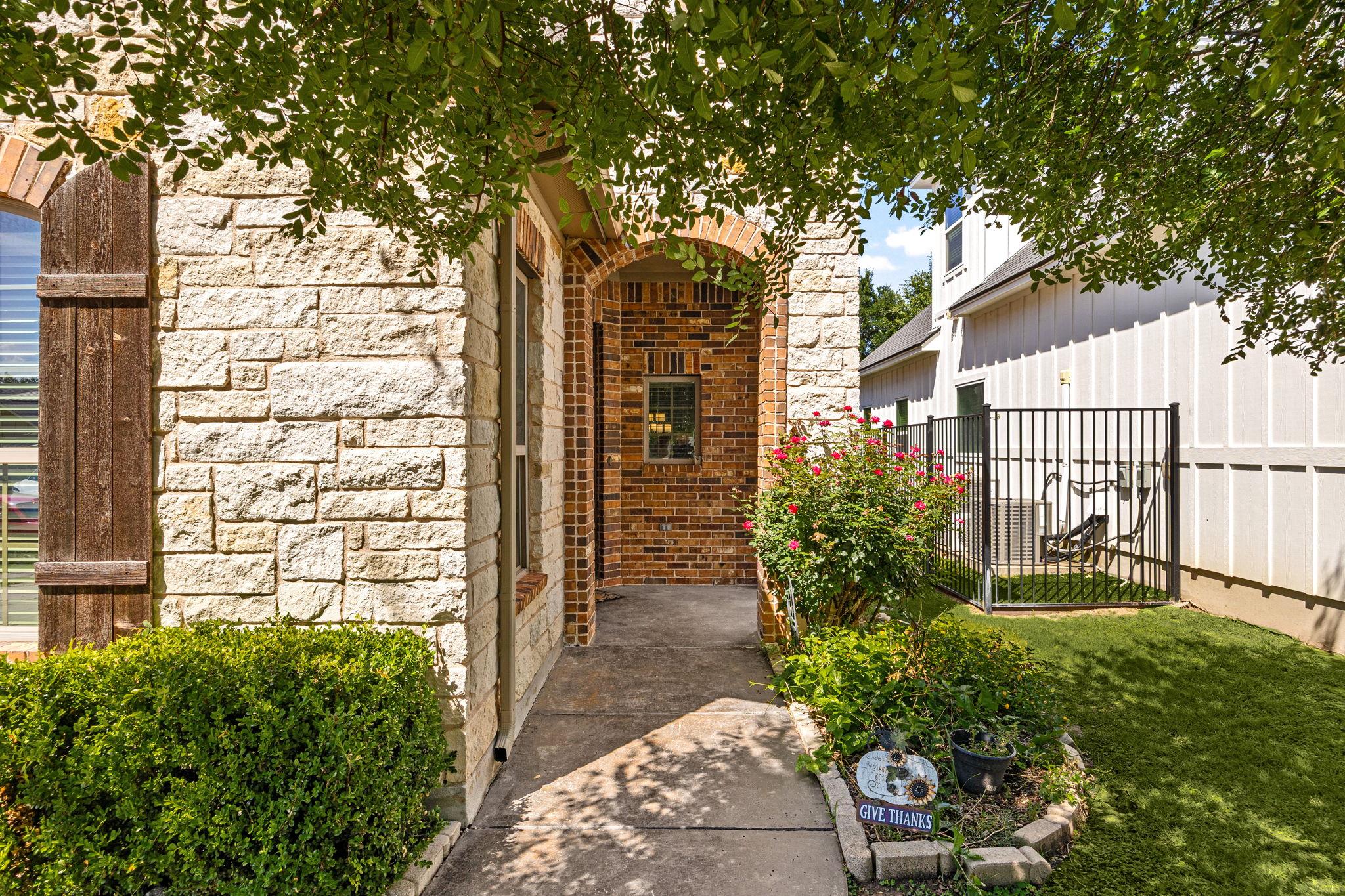 332 Ancient Oak Way, San Marcos, TX 78666