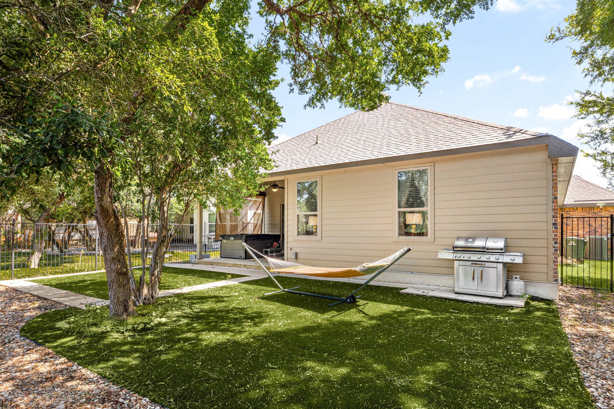 332 Ancient Oak Way, San Marcos, TX 78666