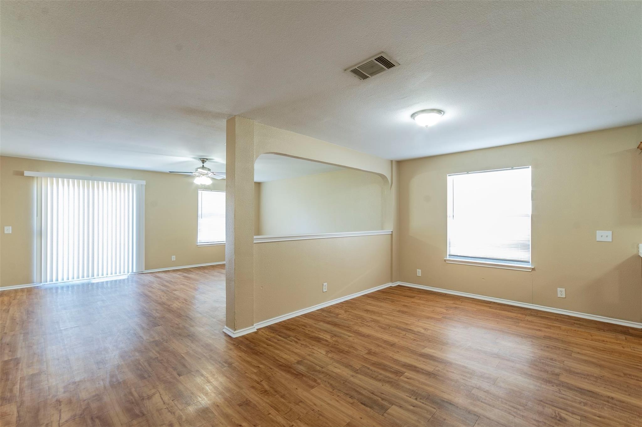 207 Mitchell Dr, Hutto, TX 78634