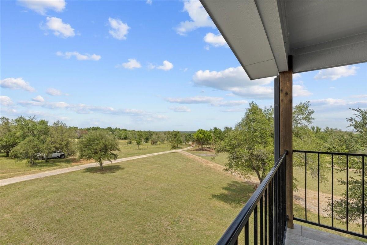 1883 Watterson Rd, Red Rock, TX 78662