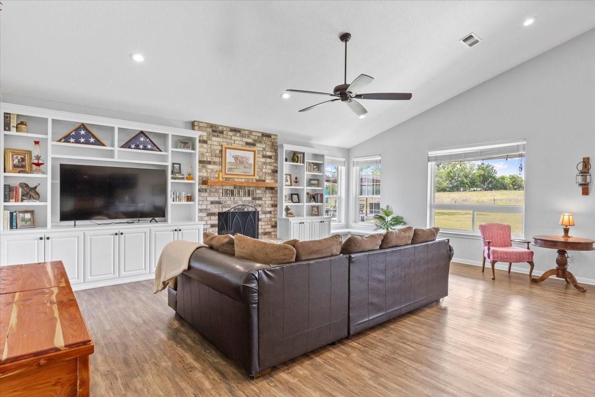 1883 Watterson Rd, Red Rock, TX 78662