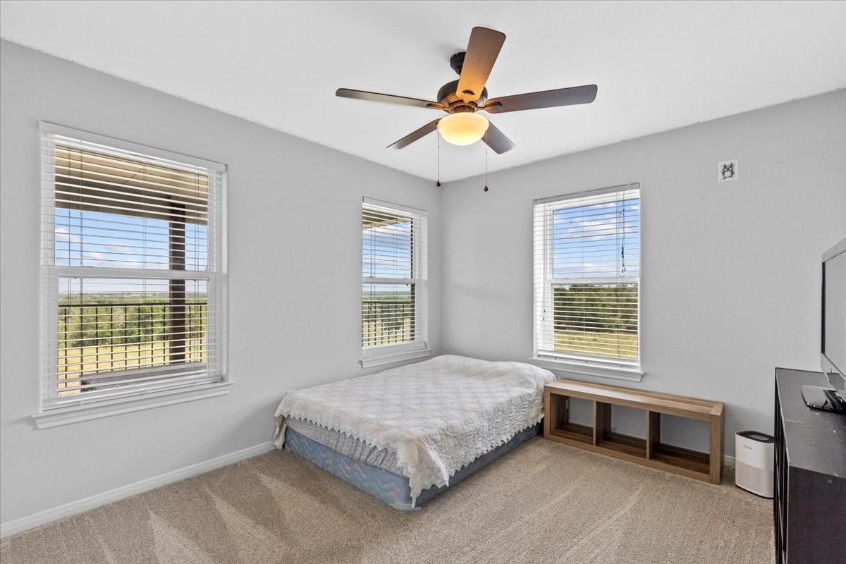 1883 Watterson Rd, Red Rock, TX 78662