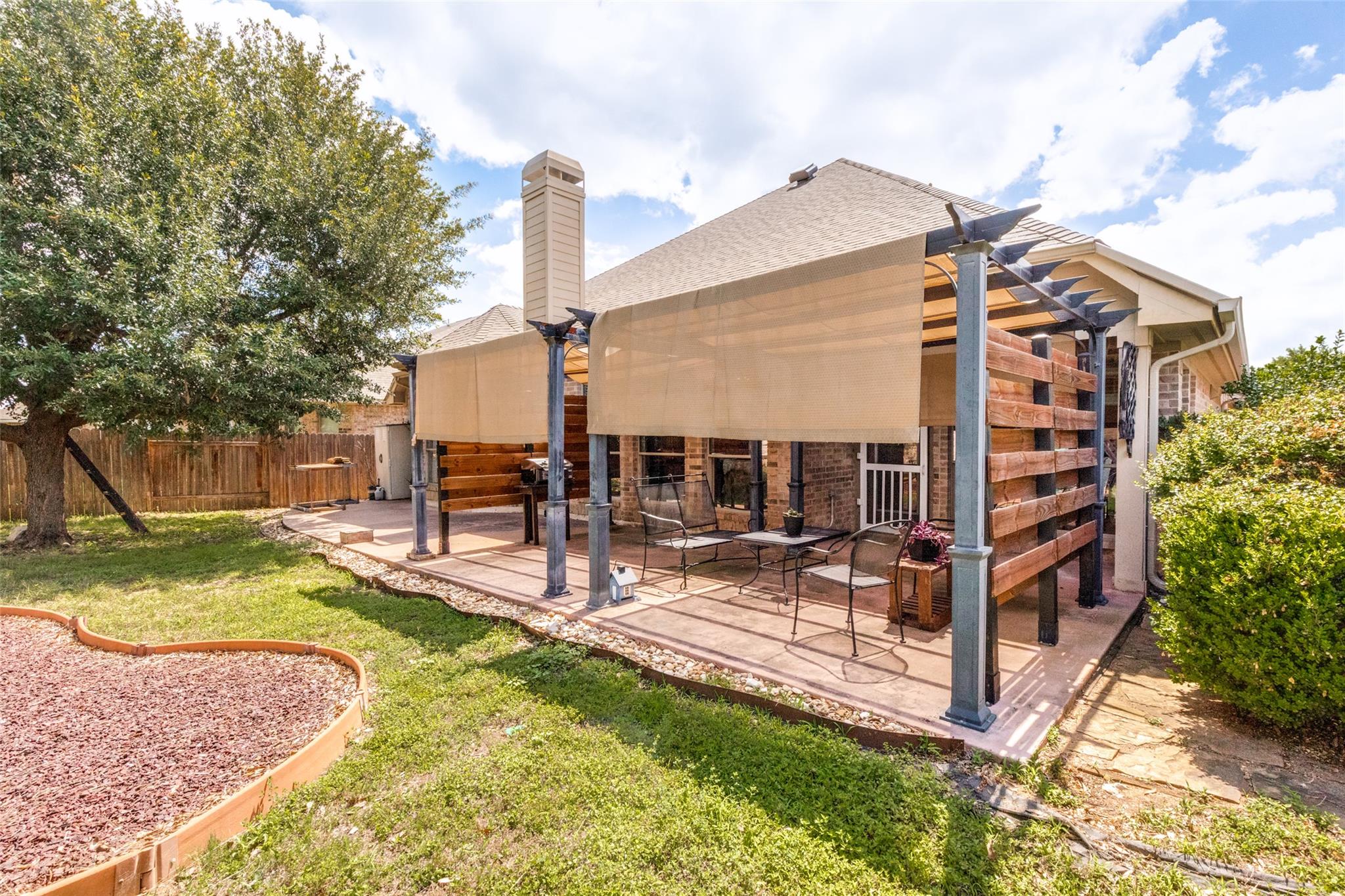 2718 Sun Mountain Dr, Leander, TX 78641