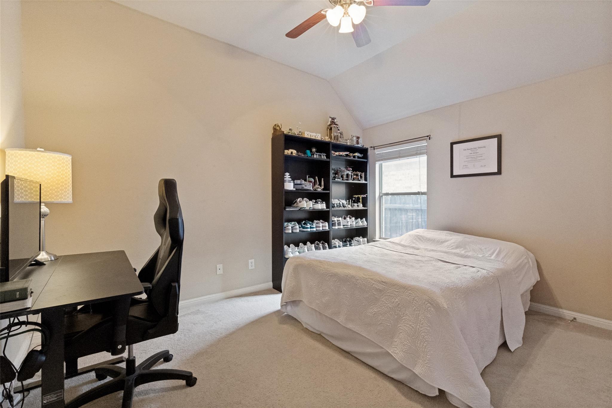 2718 Sun Mountain Dr, Leander, TX 78641