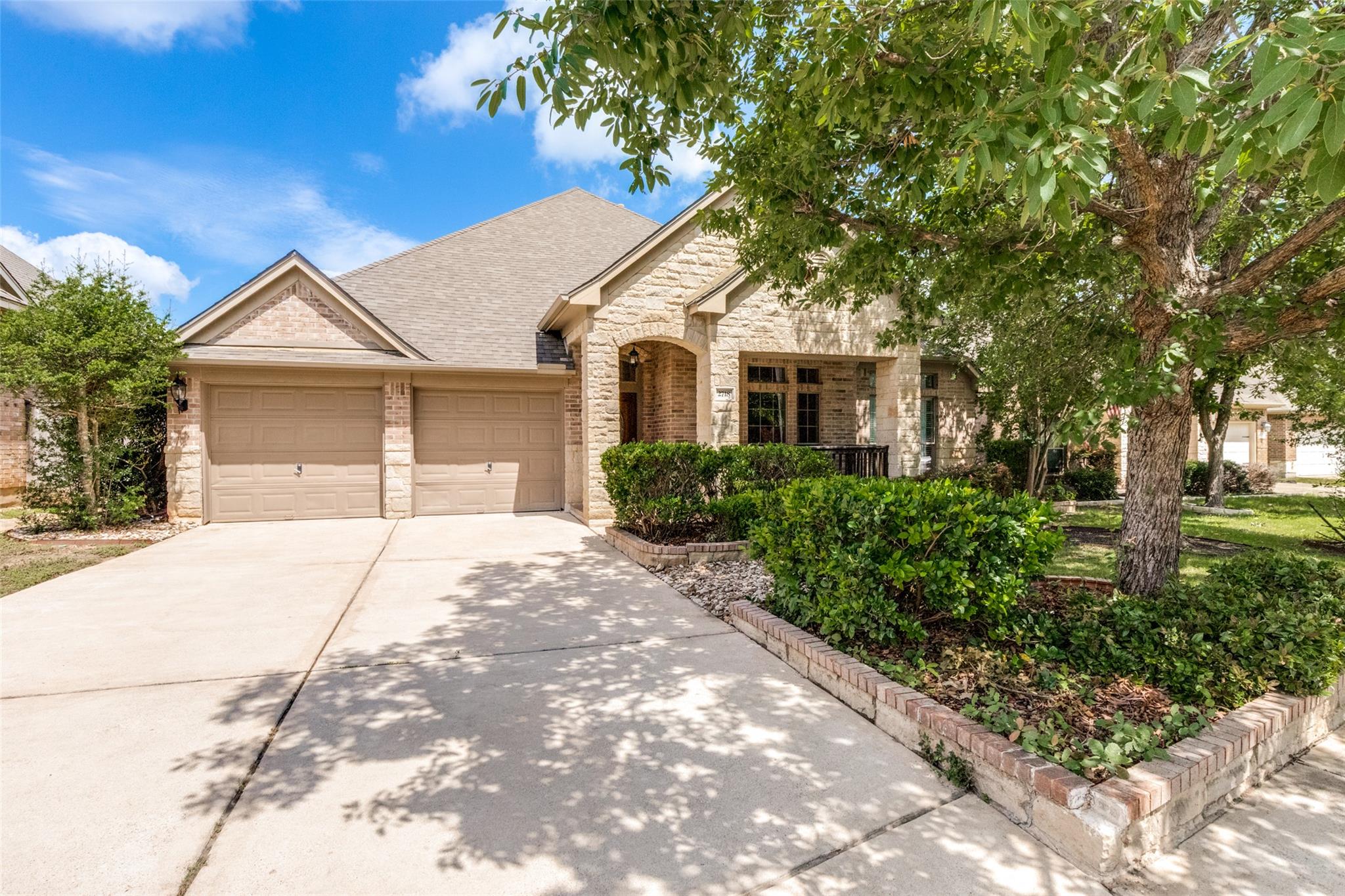 2718 Sun Mountain Dr, Leander, TX 78641